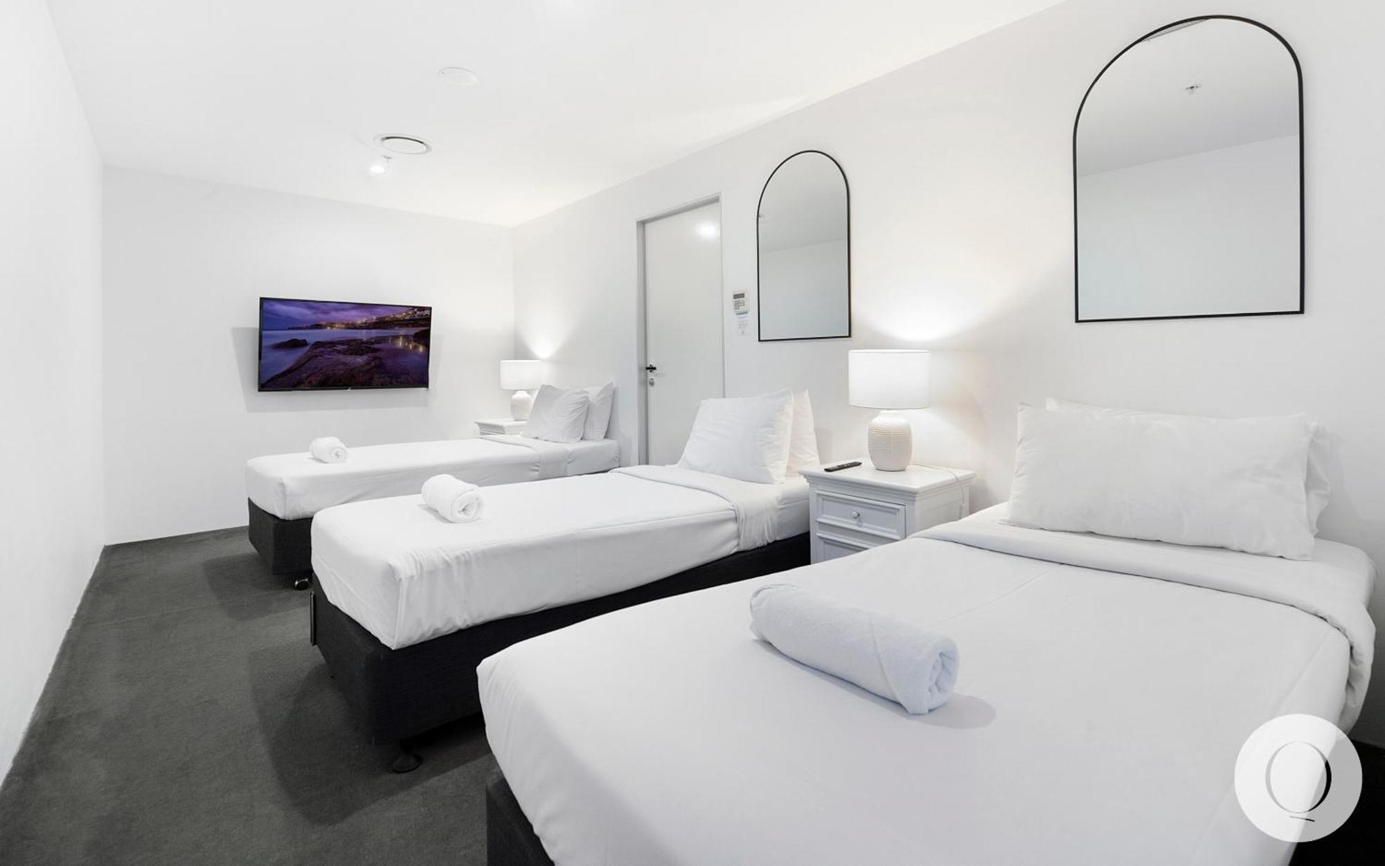 5 Bedroom Executive Sub Penthouse In The Heart Of Surfers With Full Ocean Views - Sleeps 12 - Circle On Cavill Amazing!! ゴールドコースト エクステリア 写真