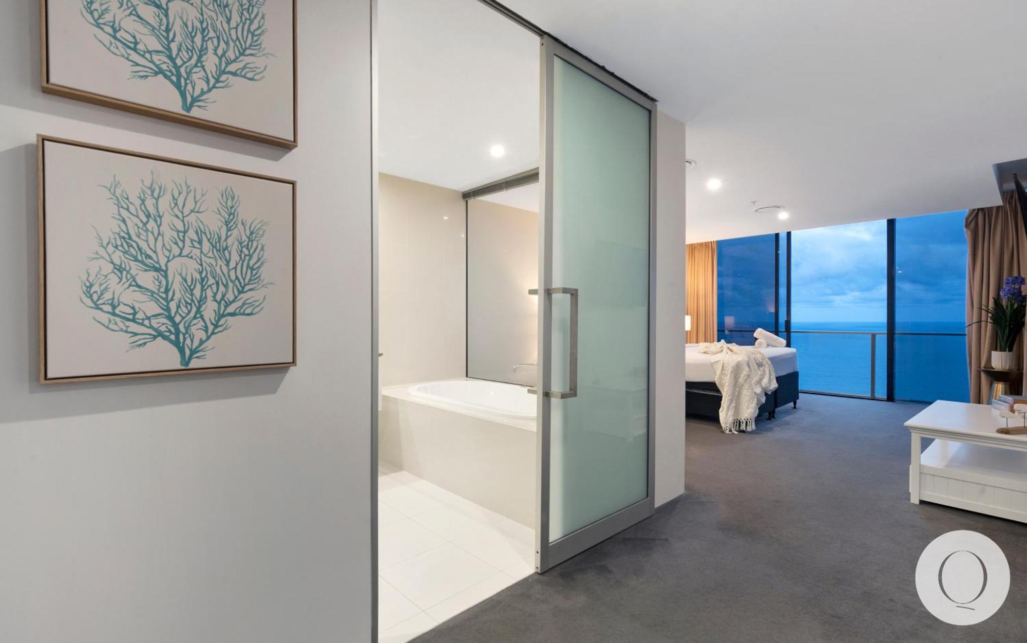 5 Bedroom Executive Sub Penthouse In The Heart Of Surfers With Full Ocean Views - Sleeps 12 - Circle On Cavill Amazing!! ゴールドコースト エクステリア 写真