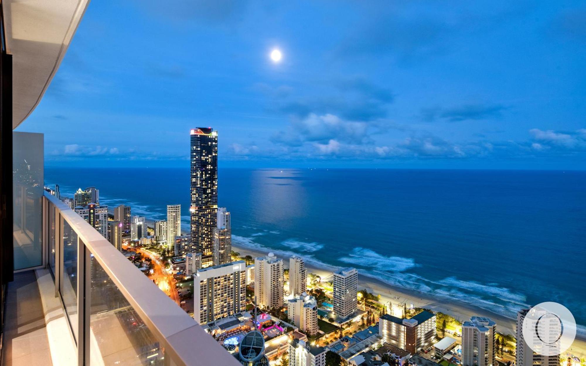 5 Bedroom Executive Sub Penthouse In The Heart Of Surfers With Full Ocean Views - Sleeps 12 - Circle On Cavill Amazing!! ゴールドコースト エクステリア 写真